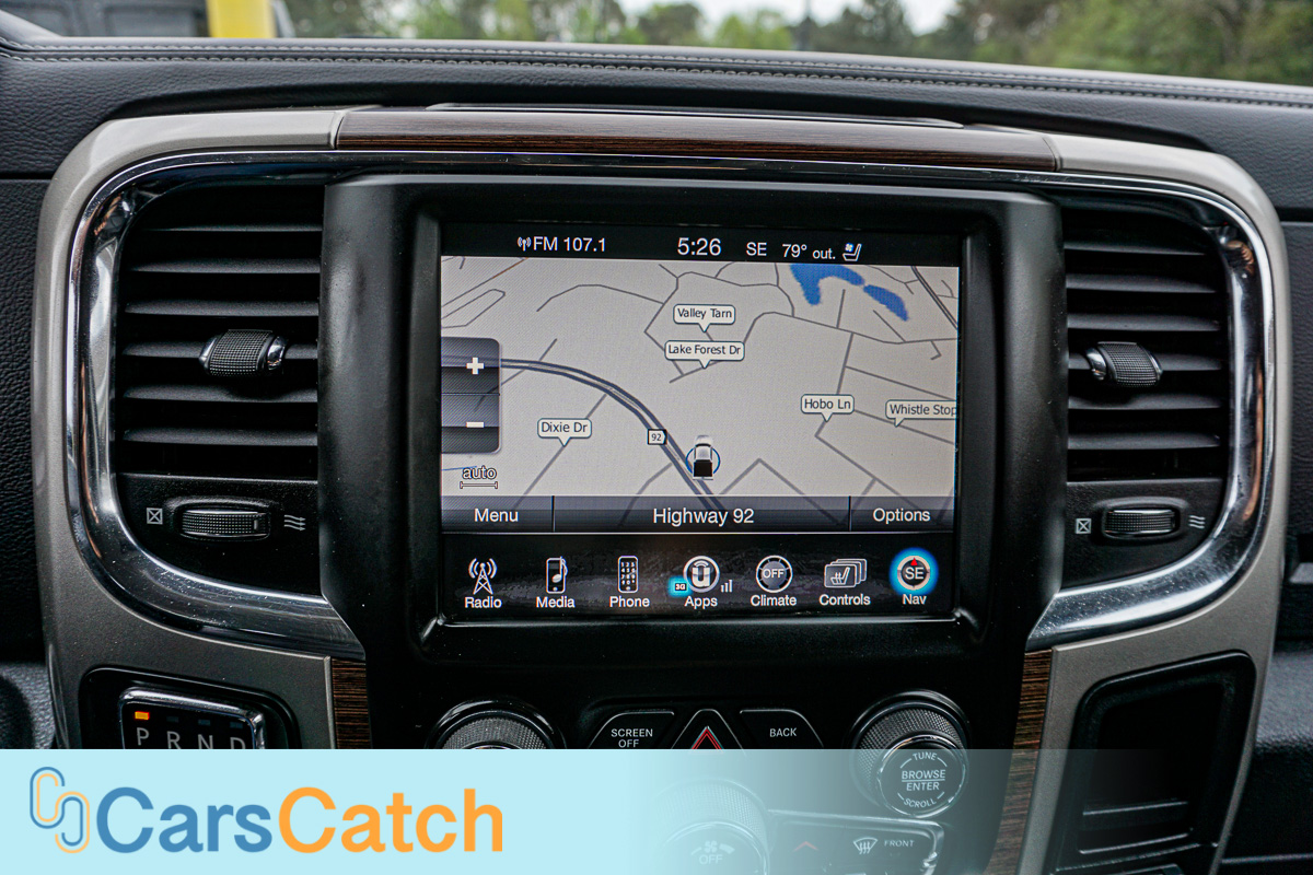 CARSCATCH - Used vehicle - Truck RAM 1500 2017