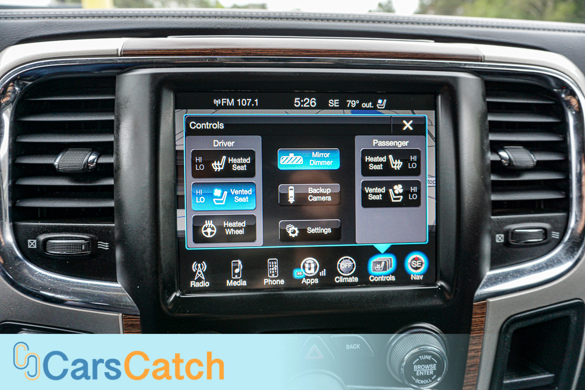 CARSCATCH - Used vehicle - Truck RAM 1500 2017