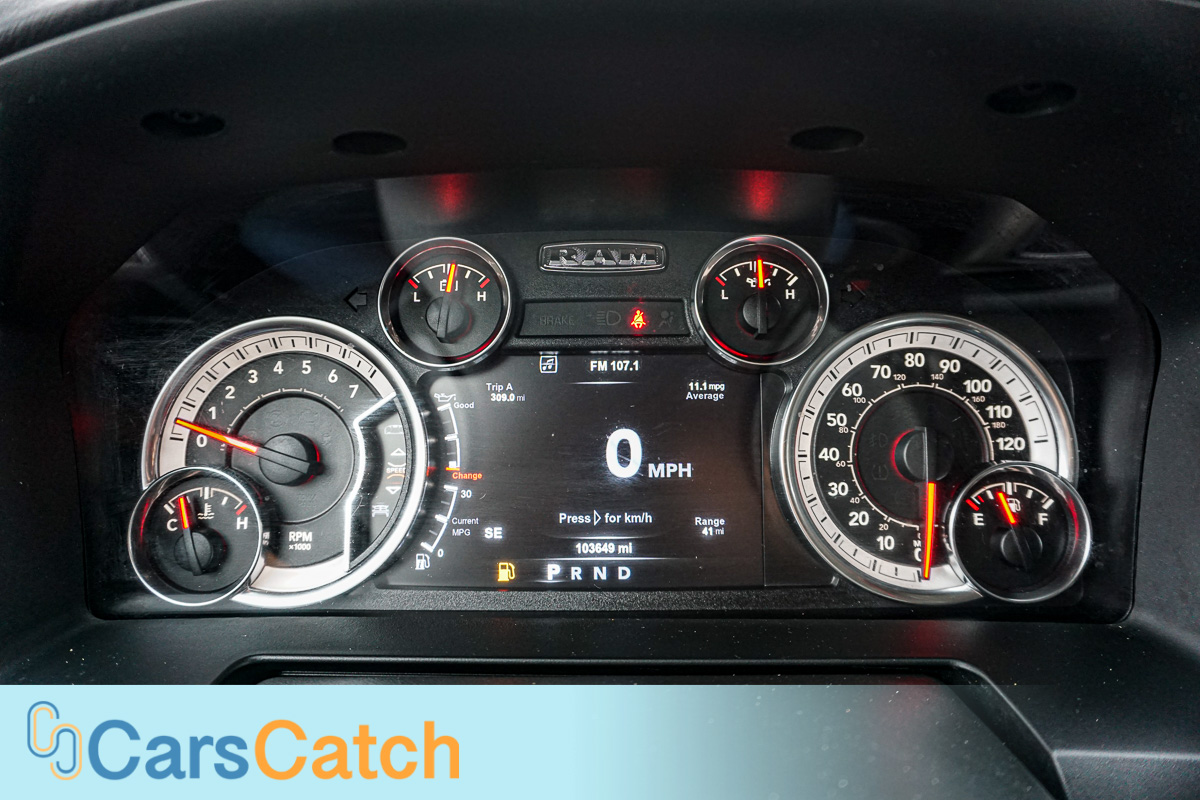 CARSCATCH - Used vehicle - Truck RAM 1500 2017