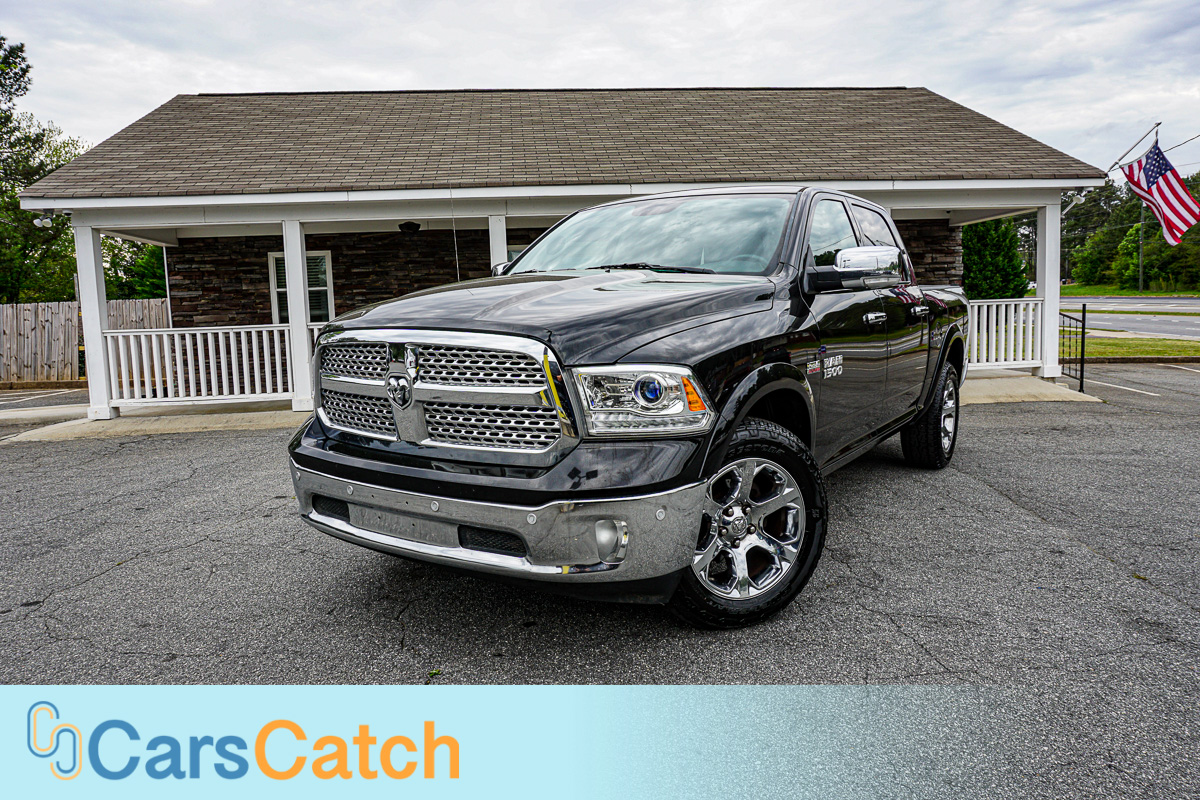 CARSCATCH - Used vehicle - Truck RAM 1500 2017