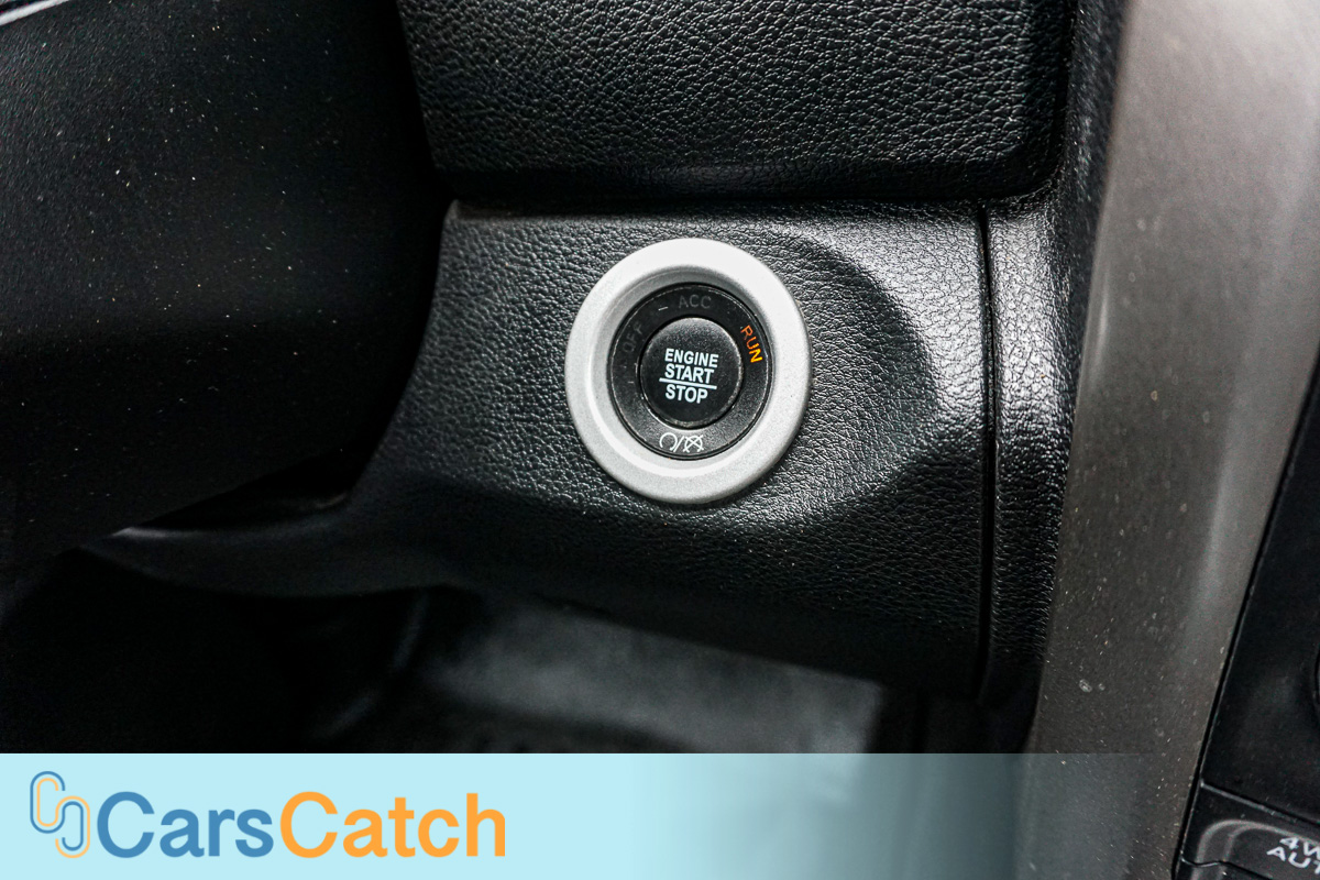 CARSCATCH - Used vehicle - Truck RAM 1500 2017