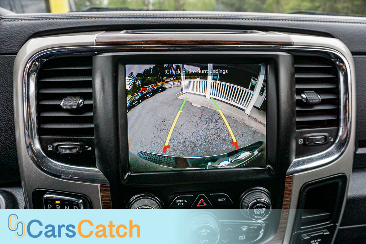 CARSCATCH - Used vehicle - Truck RAM 1500 2017