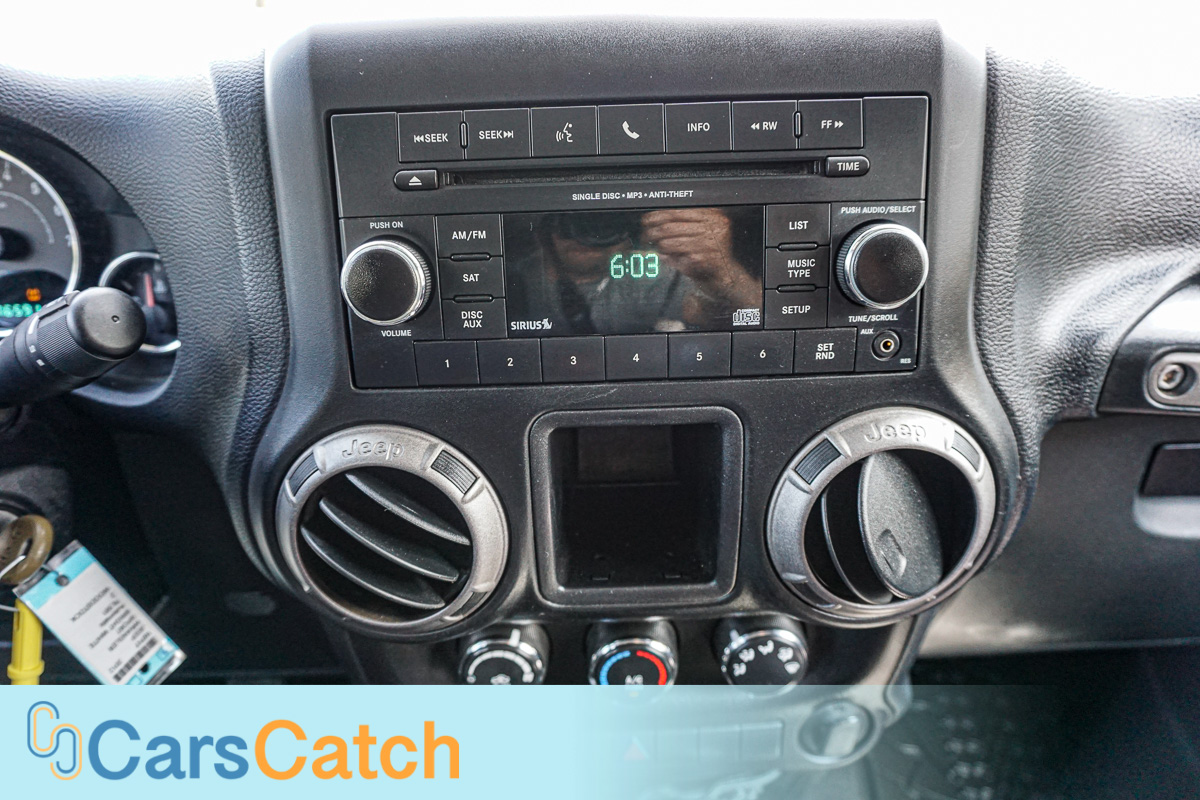 CARSCATCH - Used vehicle - SUV JEEP WRANGLER UNLIMITED 2012