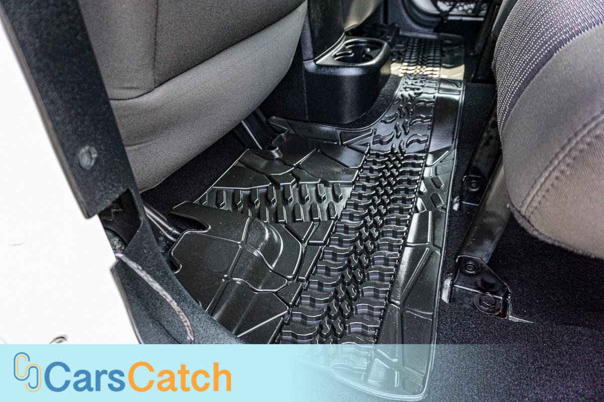 CARSCATCH - Used vehicle - SUV JEEP WRANGLER UNLIMITED 2012