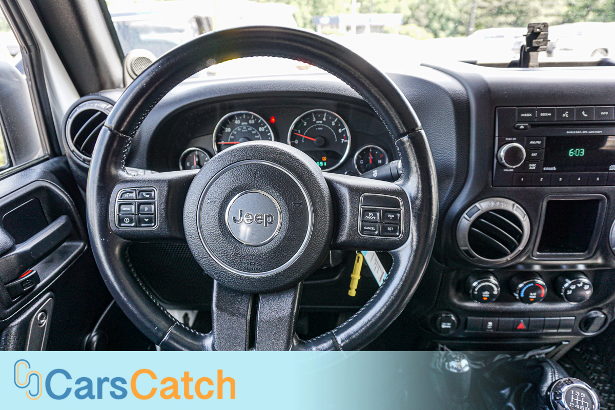 CARSCATCH - Used vehicle - SUV JEEP WRANGLER UNLIMITED 2012