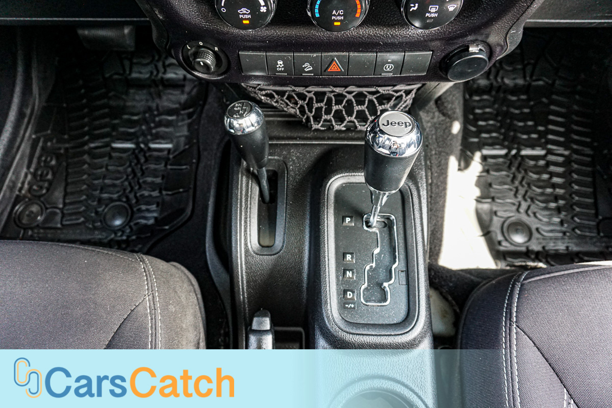 CARSCATCH - Used vehicle - SUV JEEP WRANGLER 2014