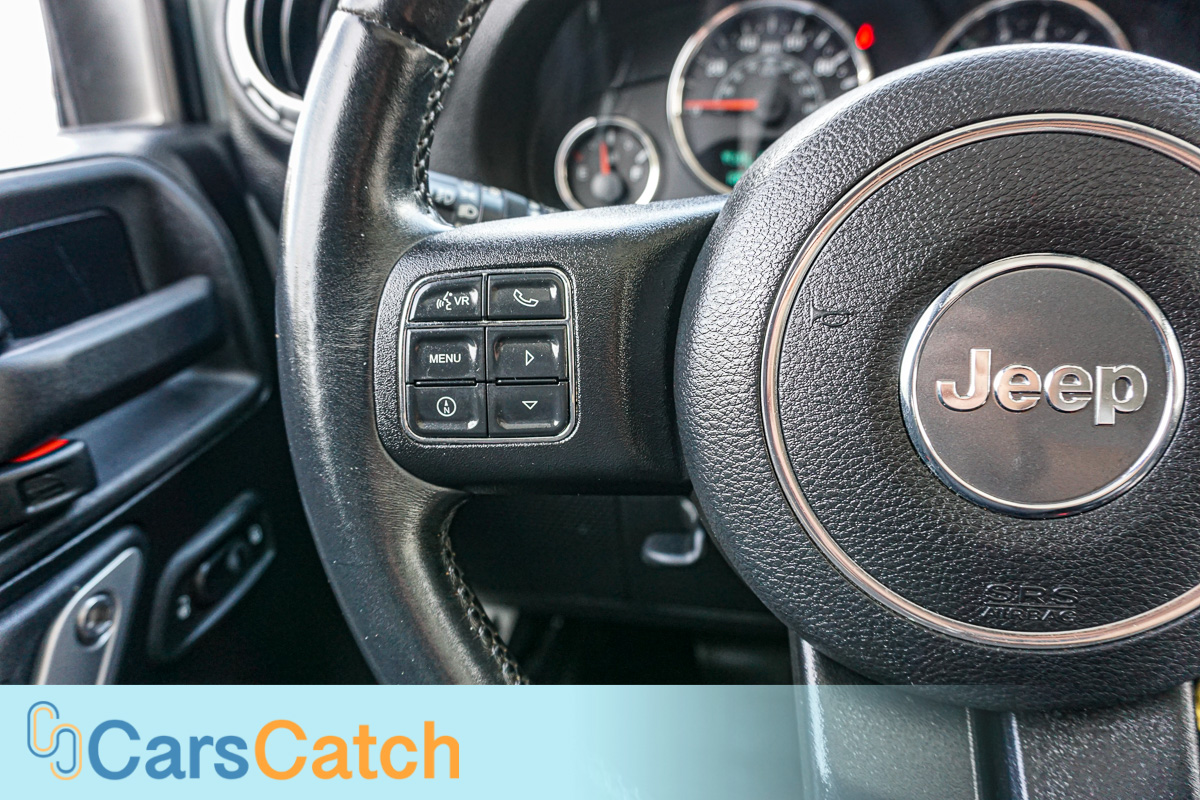 CARSCATCH - Used vehicle - SUV JEEP WRANGLER 2014