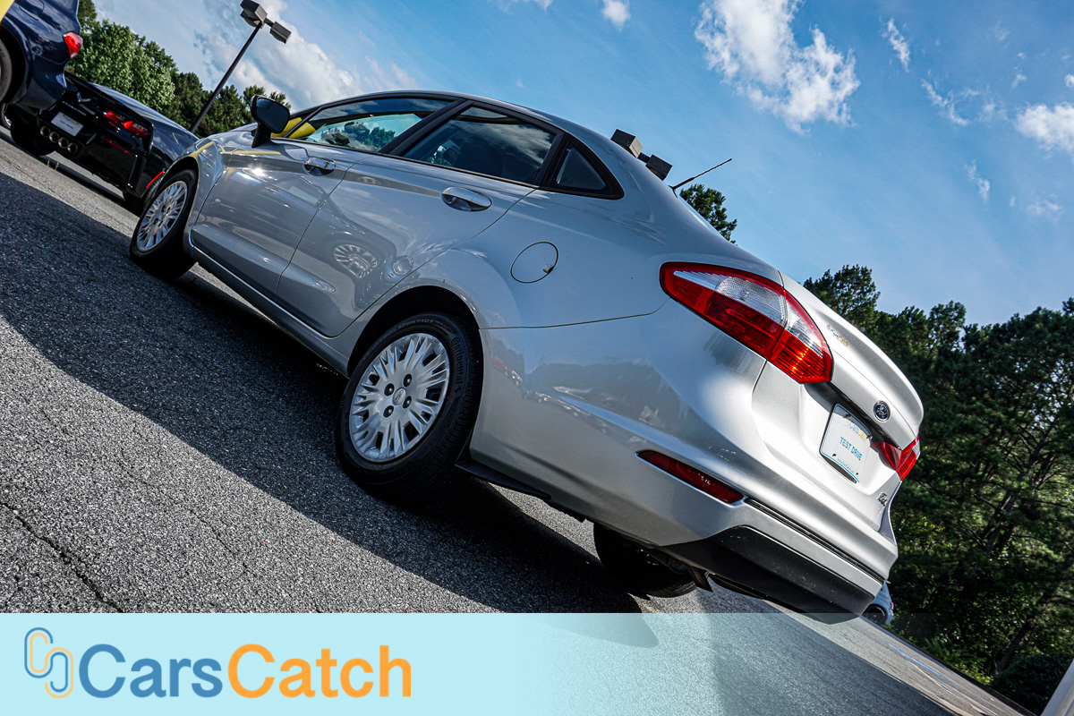 CARSCATCH - Used vehicle - Sedan FORD FIESTA 2014