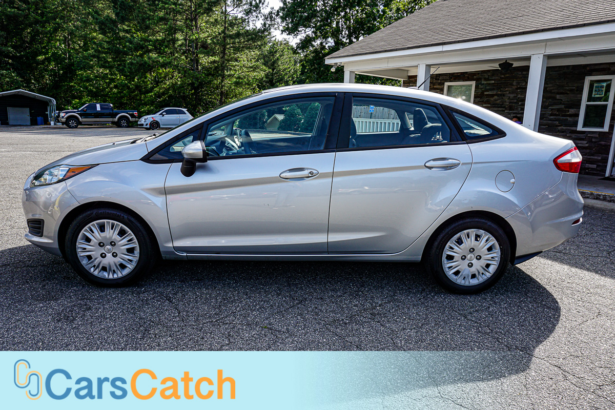CARSCATCH - Used vehicle - Sedan FORD FIESTA 2014