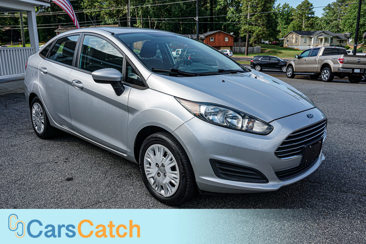CARSCATCH - Used vehicle - Sedan FORD FIESTA 2014