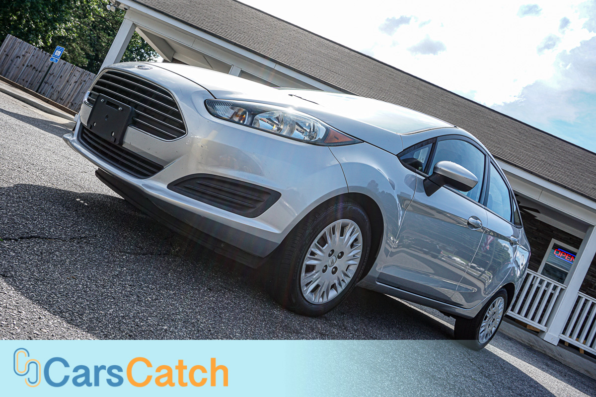 CARSCATCH - Used vehicle - Sedan FORD FIESTA 2014