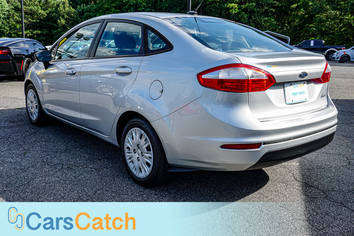CARSCATCH - Used vehicle - Sedan FORD FIESTA 2014