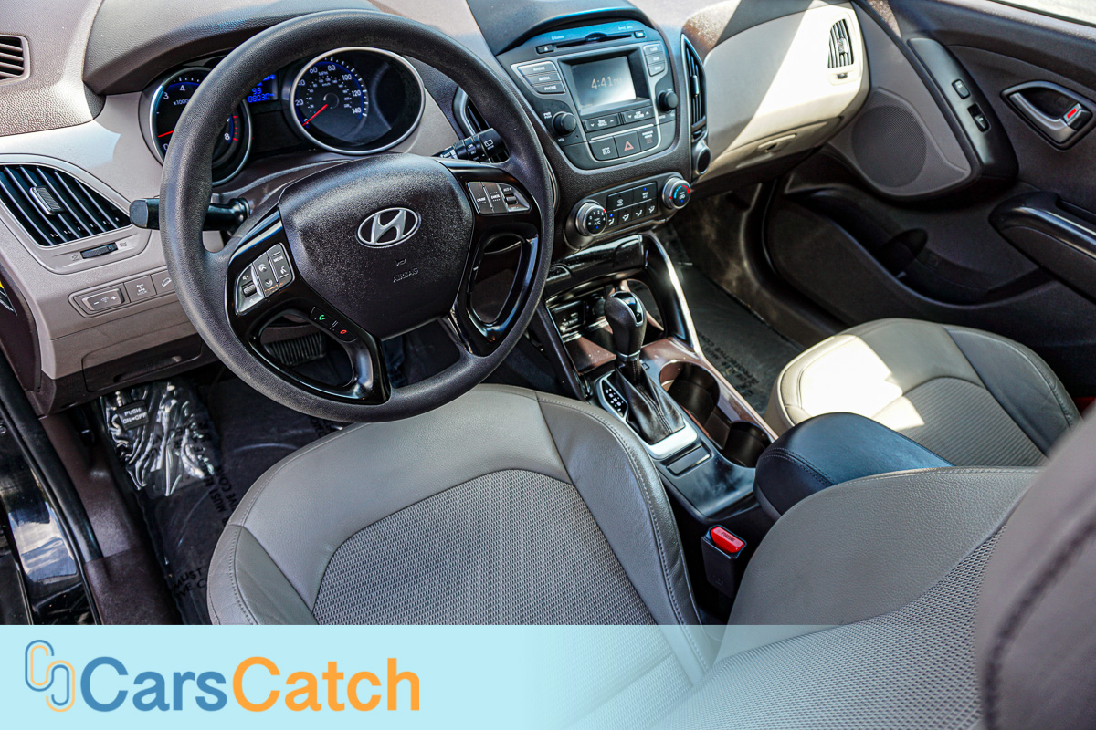 CARSCATCH - Used vehicle - SUV HYUNDAI TUCSON 2015