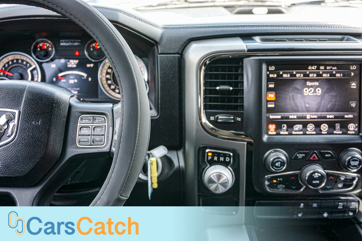 CARSCATCH - Used vehicle - Truck RAM 1500 2014