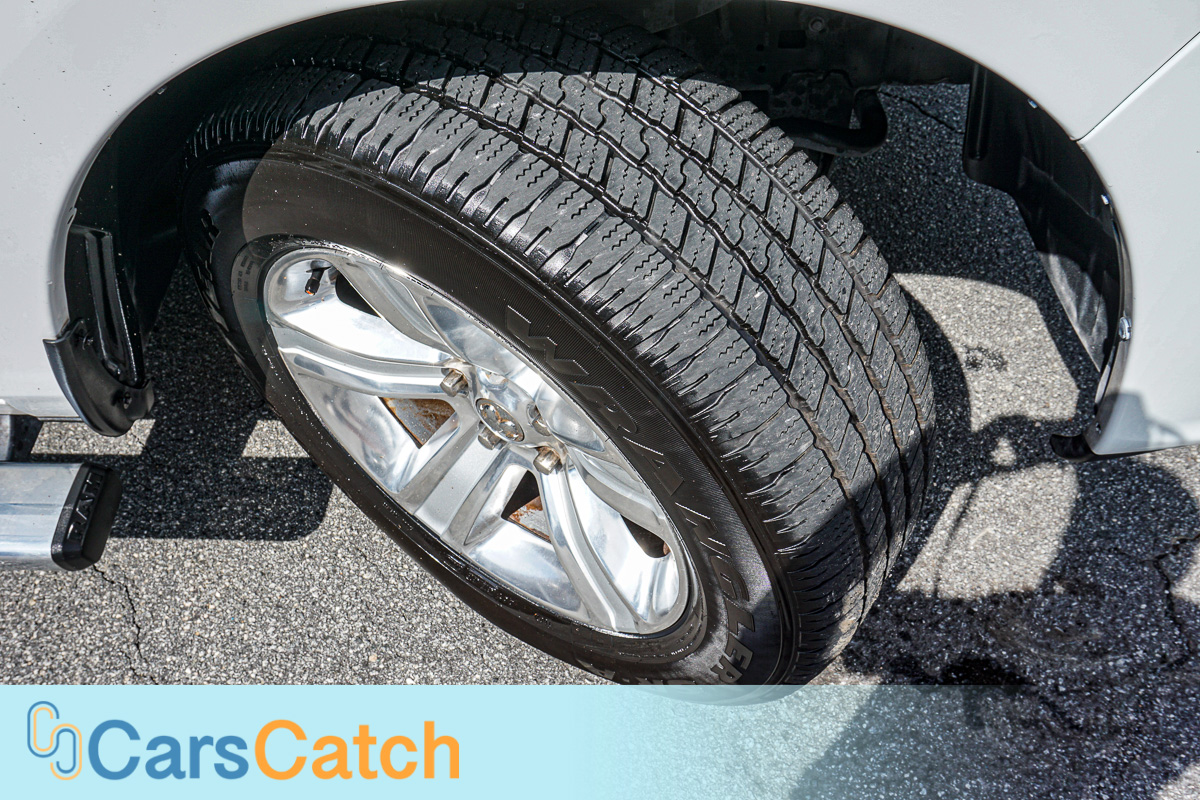 CARSCATCH - Used vehicle - Truck RAM 1500 2014