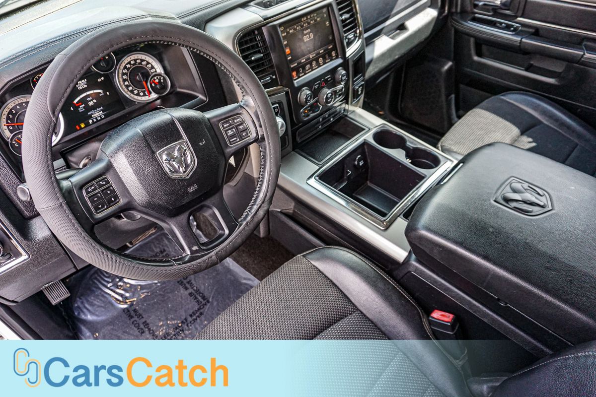 CARSCATCH - Used vehicle - Truck RAM 1500 2014
