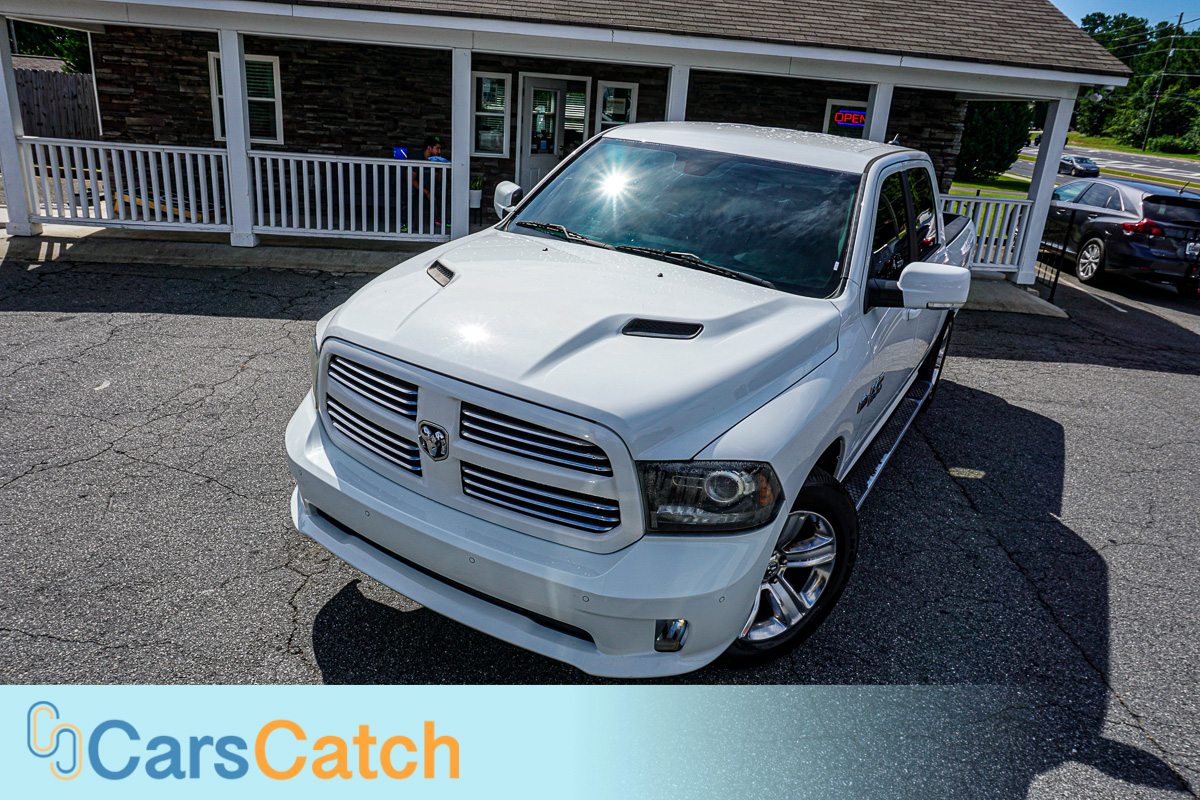 CARSCATCH - Used vehicle - Truck RAM 1500 2014