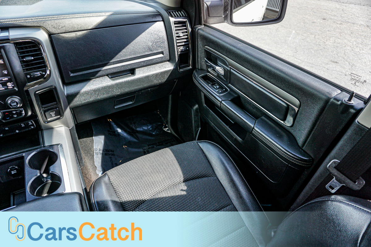 CARSCATCH - Used vehicle - Truck RAM 1500 2014