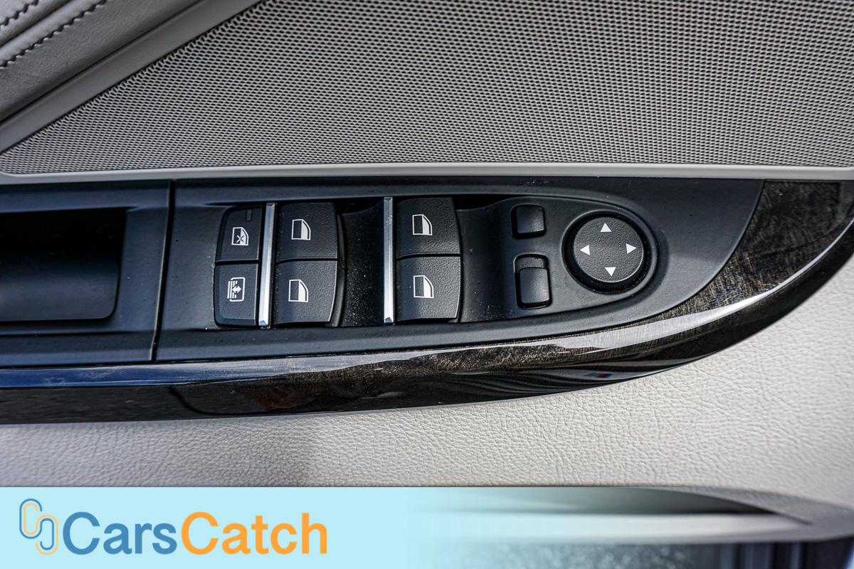 CARSCATCH - Used vehicle - Sedan BMW 6 SERIES 2016