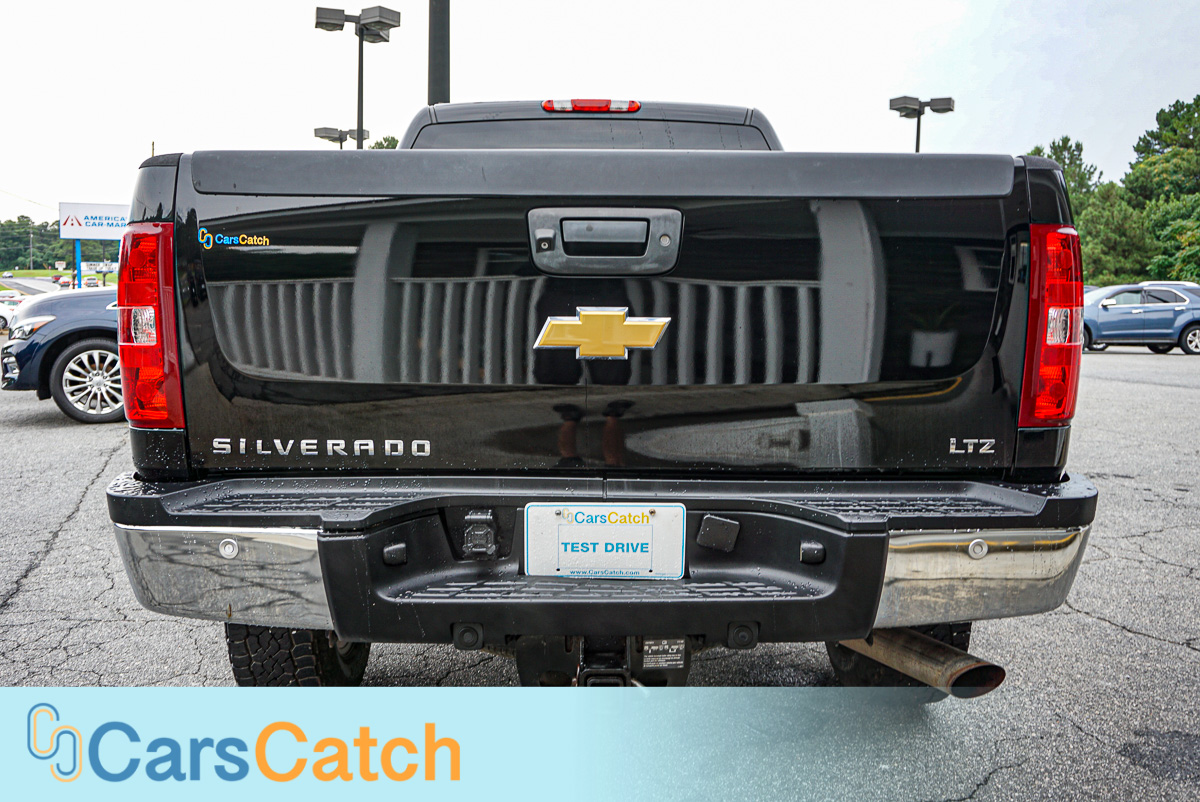 CARSCATCH - Used vehicle - Truck CHEVROLET SILVERADO 2500HD 2013
