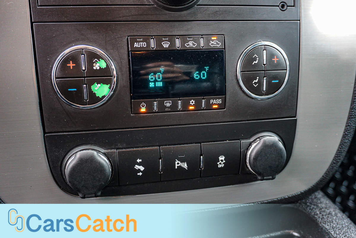 CARSCATCH - Used vehicle - Truck CHEVROLET SILVERADO 2500HD 2013