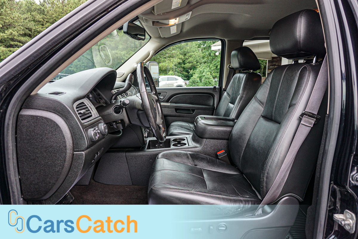CARSCATCH - Used vehicle - Truck CHEVROLET SILVERADO 2500HD 2013