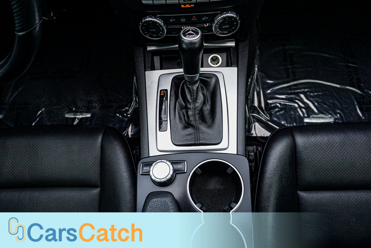 CARSCATCH - Used vehicle - Sedan MERCEDES-BENZ C-CLASS 2012