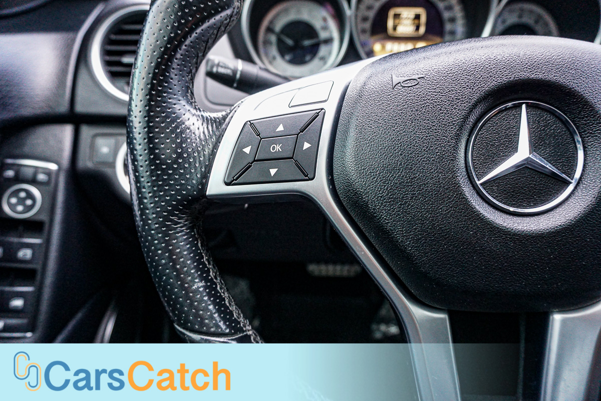 CARSCATCH - Used vehicle - Sedan MERCEDES-BENZ C-CLASS 2012