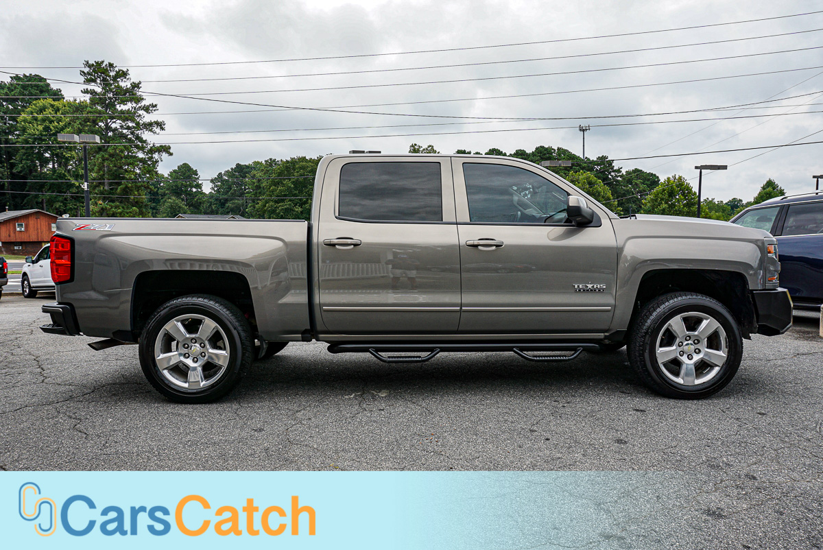 CARSCATCH - Used vehicle - Truck CHEVROLET SILVERADO 1500 2017