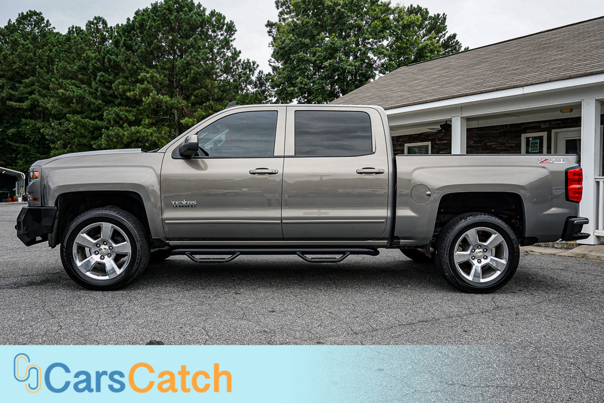 CARSCATCH - Used vehicle - Truck CHEVROLET SILVERADO 1500 2017