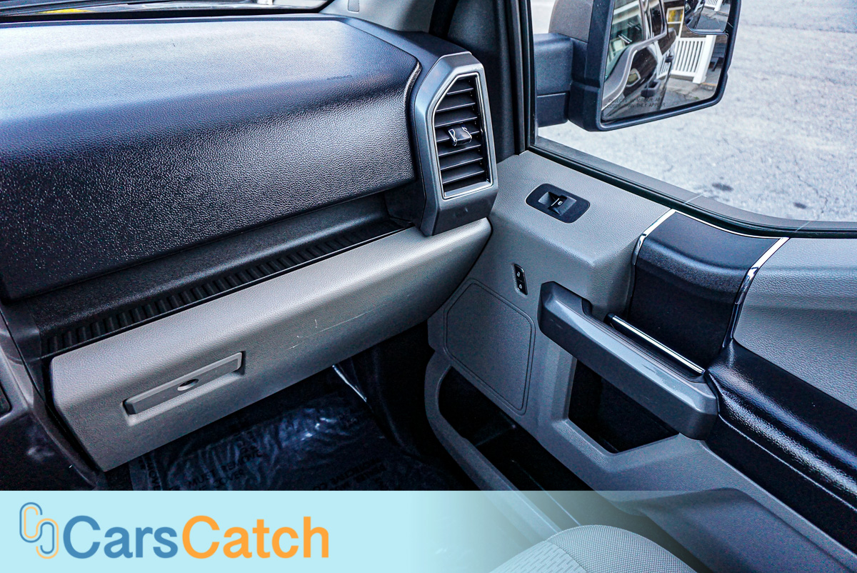 CARSCATCH - Used vehicle - Truck FORD F-150 2020