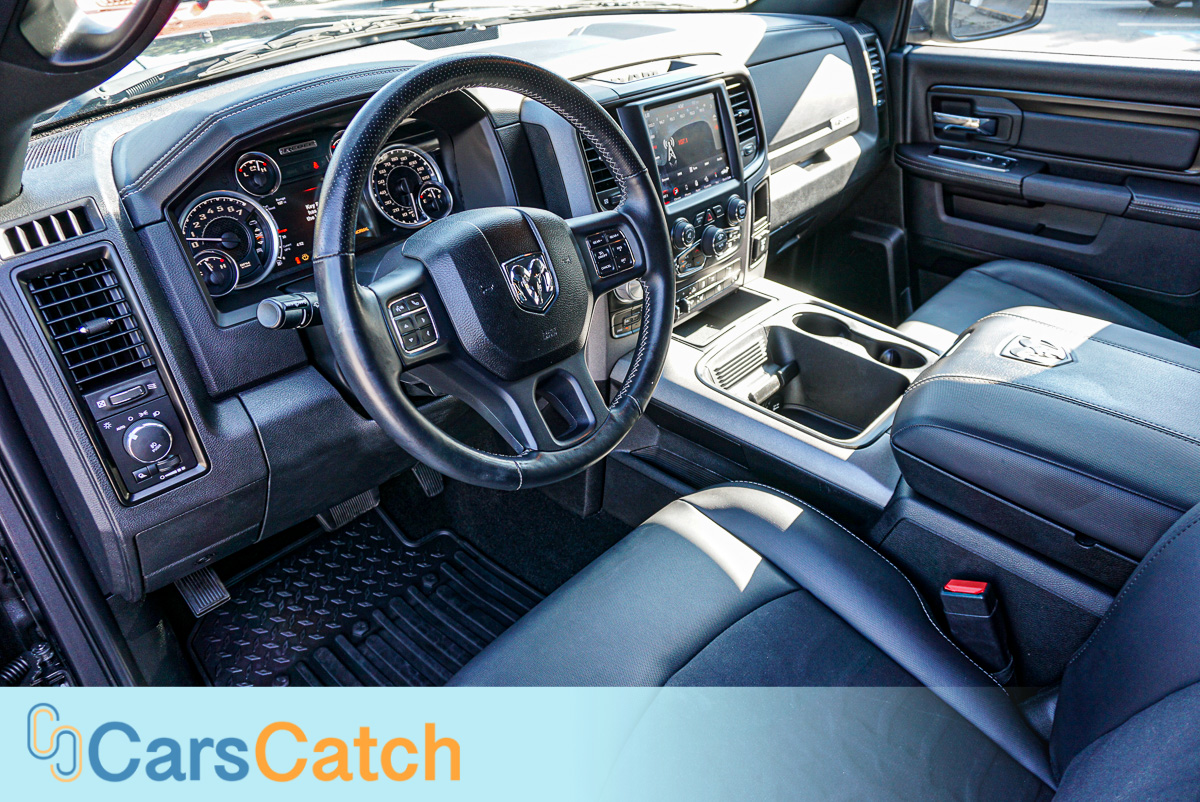 CARSCATCH - Used vehicle - Truck RAM 1500 2018