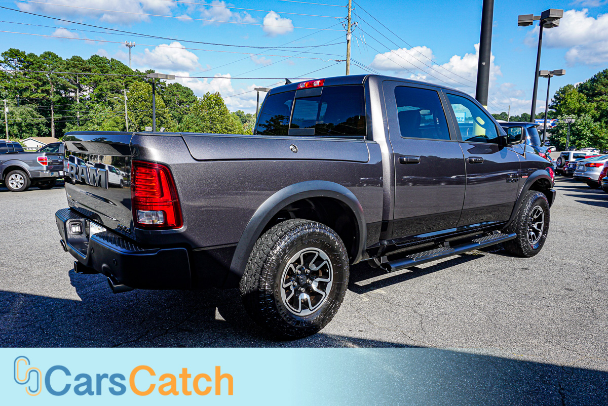 CARSCATCH - Used vehicle - Truck RAM 1500 2018