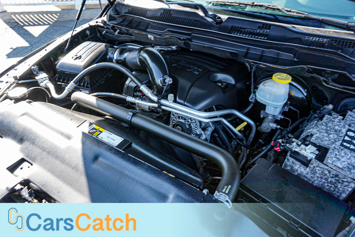 CARSCATCH - Used vehicle - Truck RAM 1500 2018