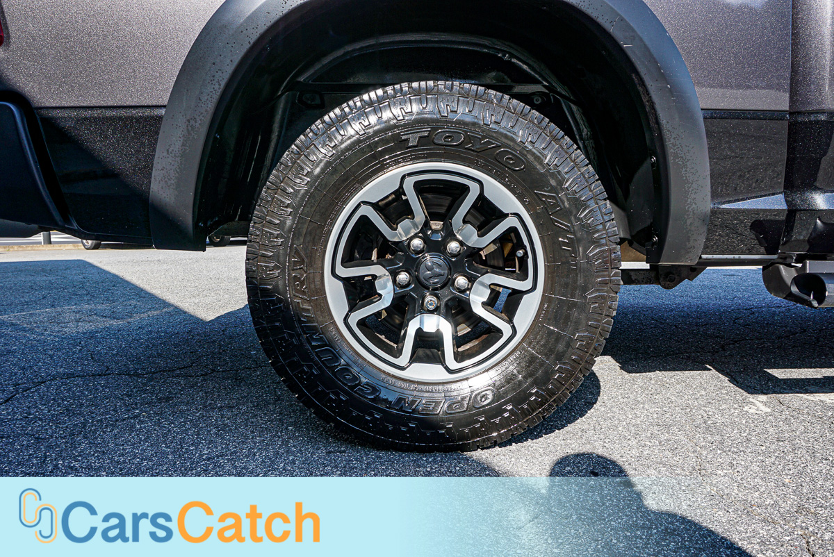 CARSCATCH - Used vehicle - Truck RAM 1500 2018