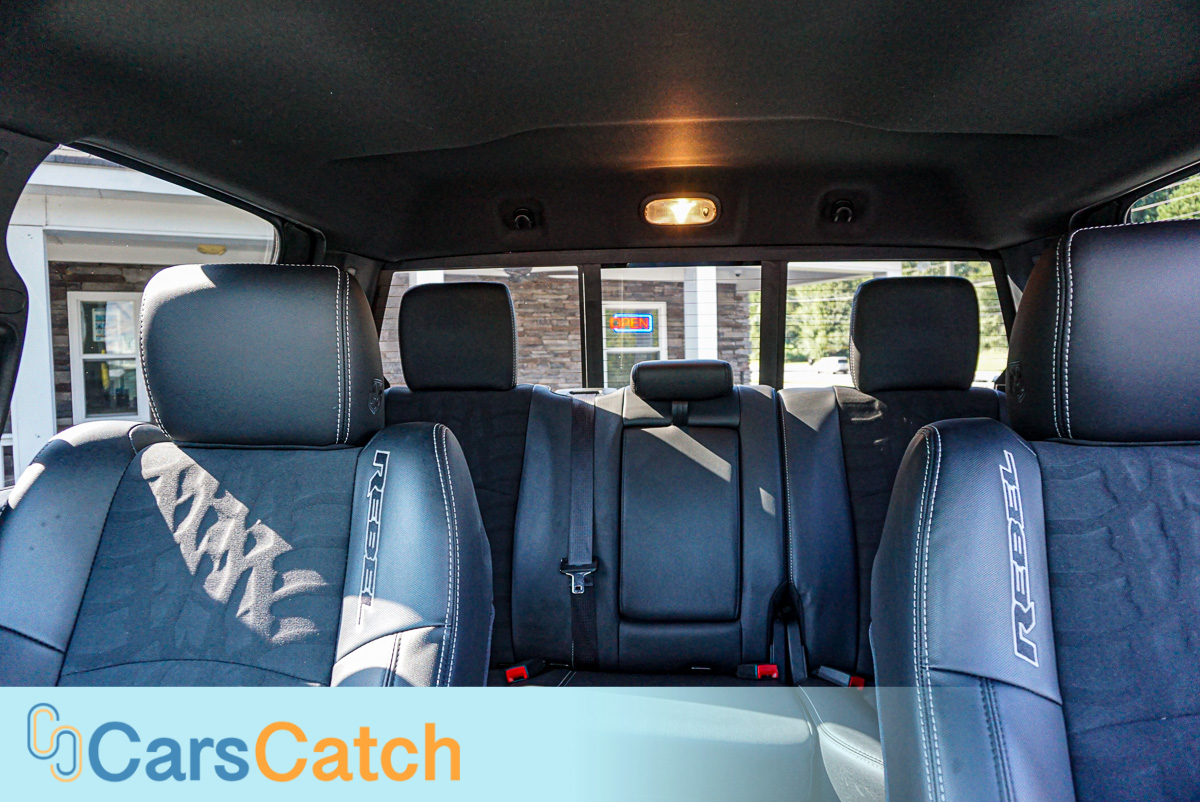 CARSCATCH - Used vehicle - Truck RAM 1500 2018