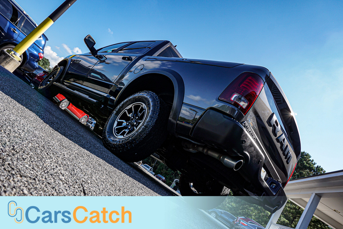 CARSCATCH - Used vehicle - Truck RAM 1500 2018