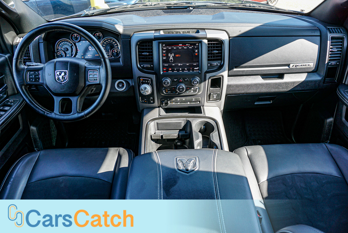 CARSCATCH - Used vehicle - Truck RAM 1500 2018