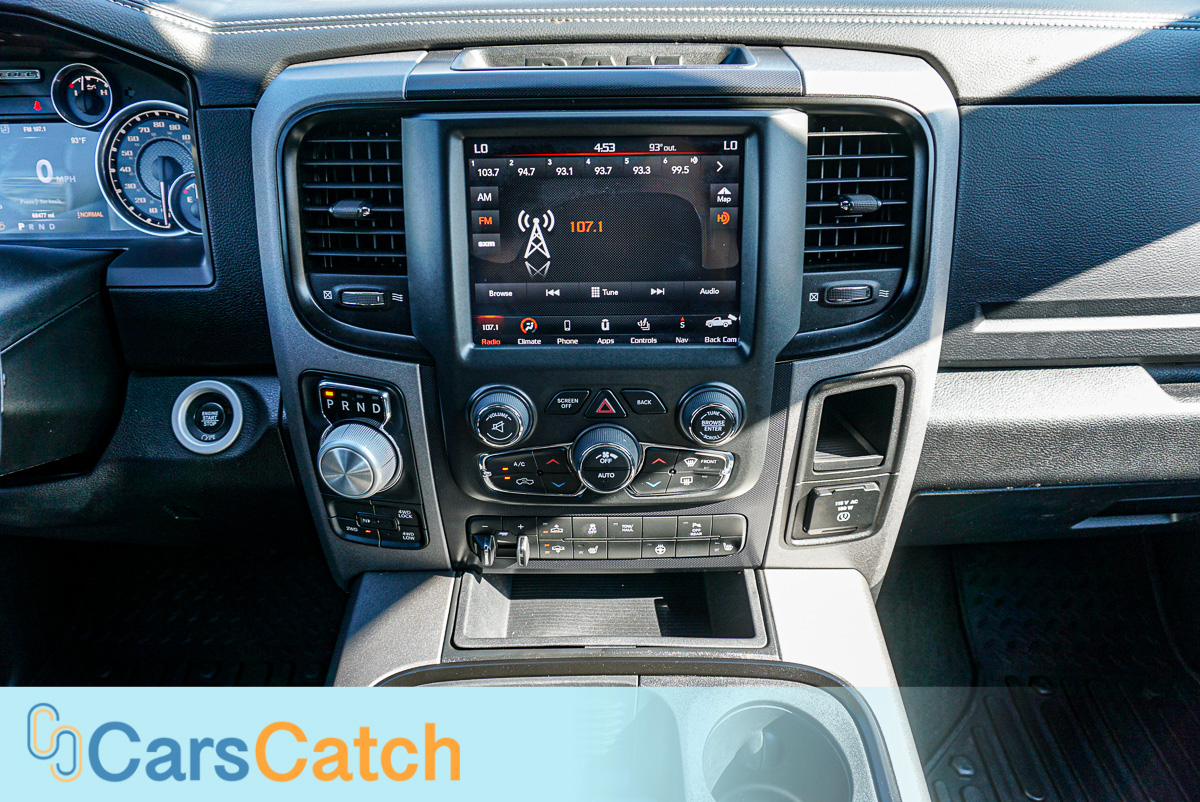 CARSCATCH - Used vehicle - Truck RAM 1500 2018