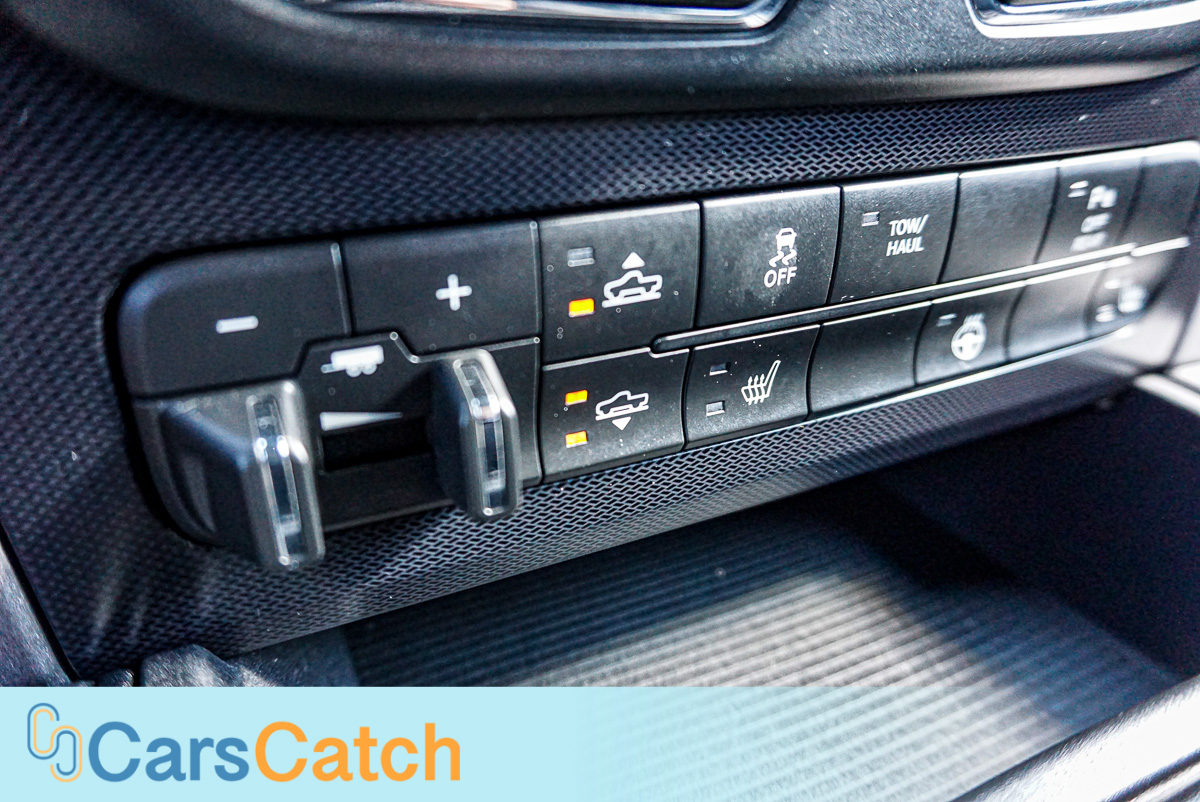 CARSCATCH - Used vehicle - Truck RAM 1500 2018