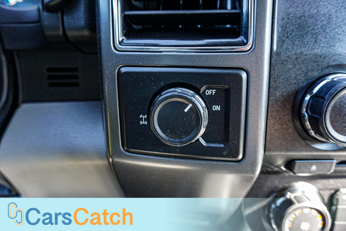 CARSCATCH - Used vehicle - Truck FORD F-150 2018