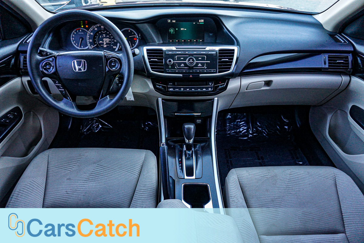 CARSCATCH - Used vehicle - Sedan HONDA ACCORD 2016