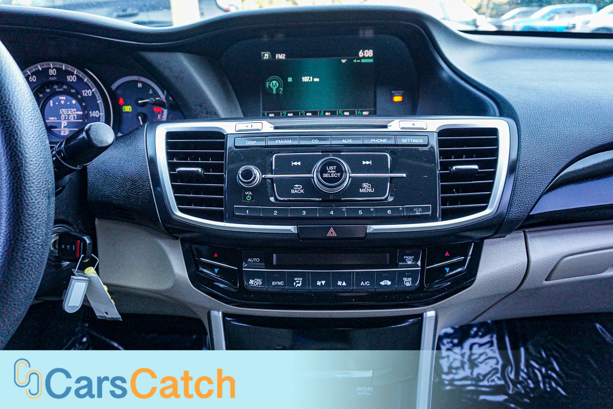 CARSCATCH - Used vehicle - Sedan HONDA ACCORD 2016