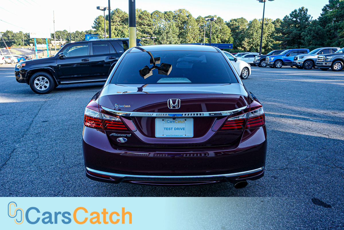 CARSCATCH - Used vehicle - Sedan HONDA ACCORD 2016