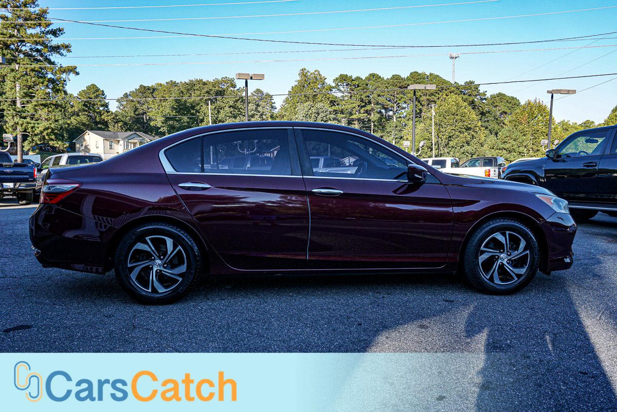 CARSCATCH - Used vehicle - Sedan HONDA ACCORD 2016