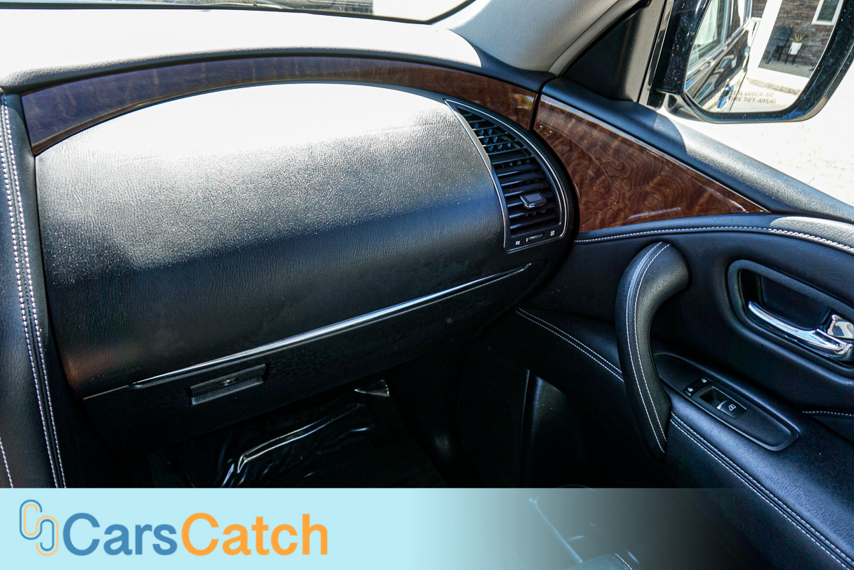 CARSCATCH - Used vehicle - SUV INFINITI QX80 2019