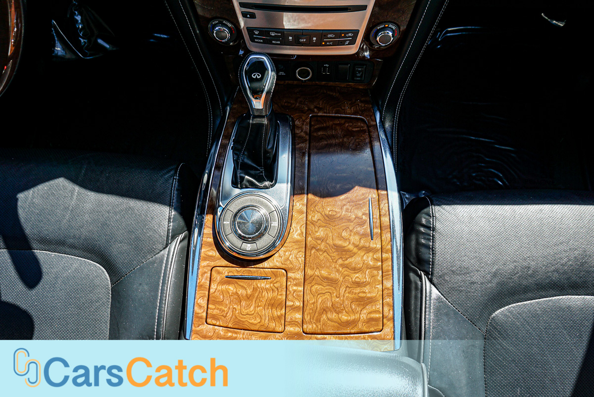 CARSCATCH - Used vehicle - SUV INFINITI QX80 2019