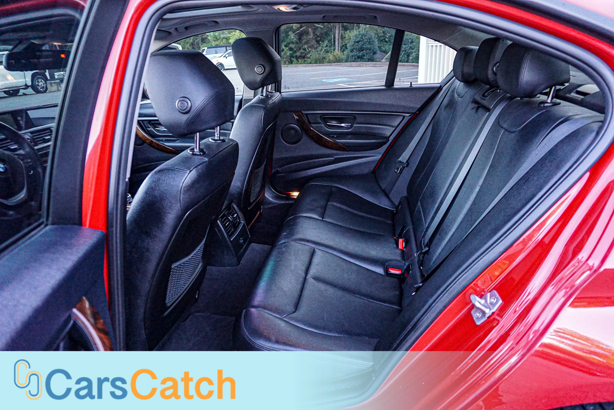 CARSCATCH - Used vehicle - Sedan BMW 3 SERIES 2014