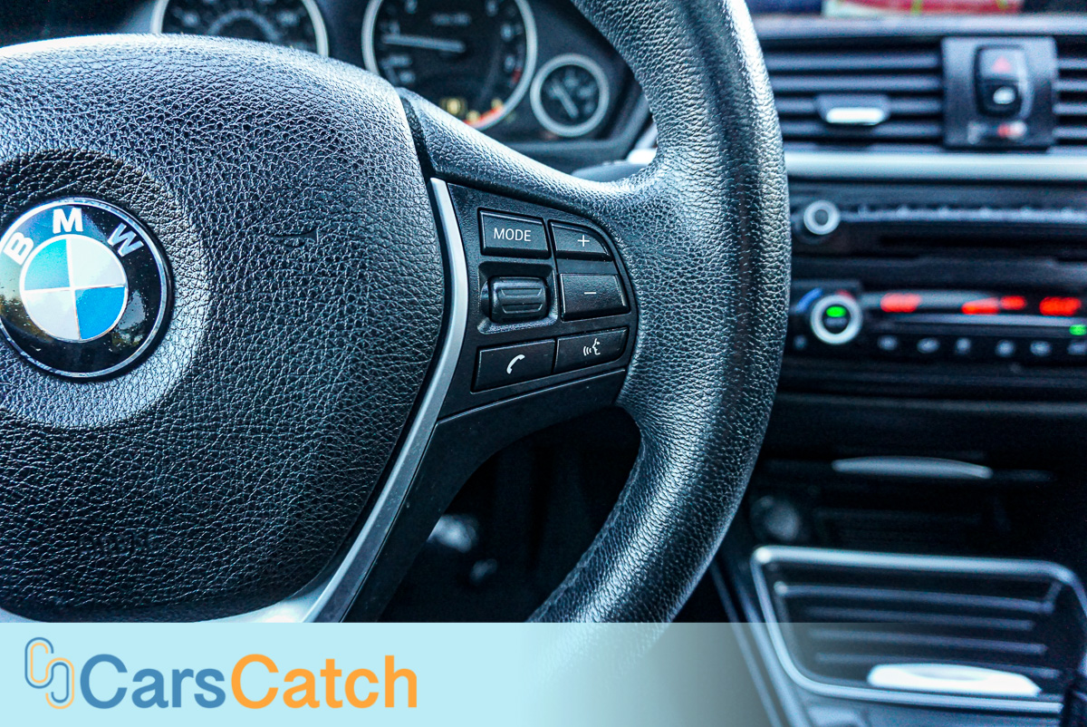 CARSCATCH - Used vehicle - Sedan BMW 3 SERIES 2014