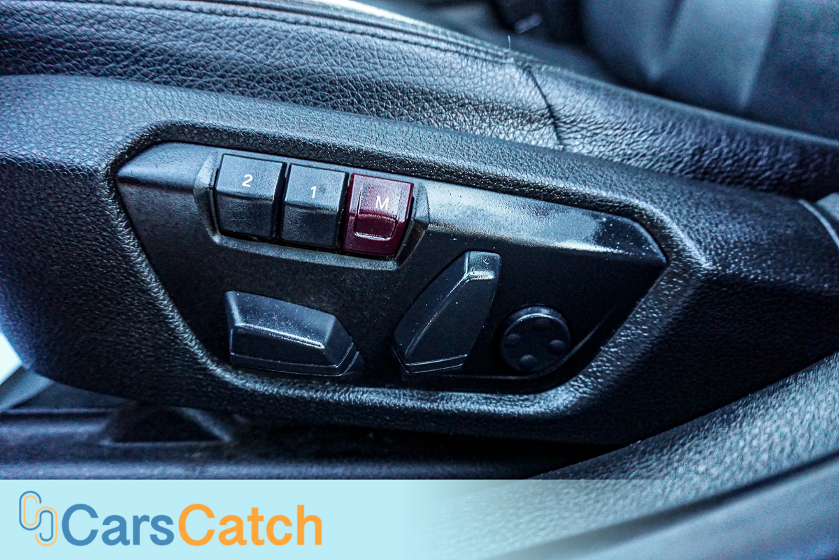 CARSCATCH - Used vehicle - Sedan BMW 3 SERIES 2014